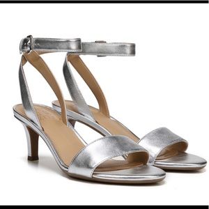 Naturalizer silver heel